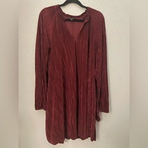 Plus size Banana Republic Pleated Burgundy long sleeve dress. XL but fits 18/20